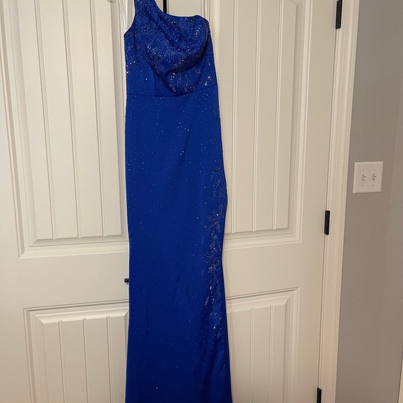 2CUTE PROM BY J. MICHEALS 20123 (with train flip BUSTLE) - Picture 13 of 13